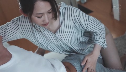 Địt cô gái bú hồng đẹp mê ly Kana Mito